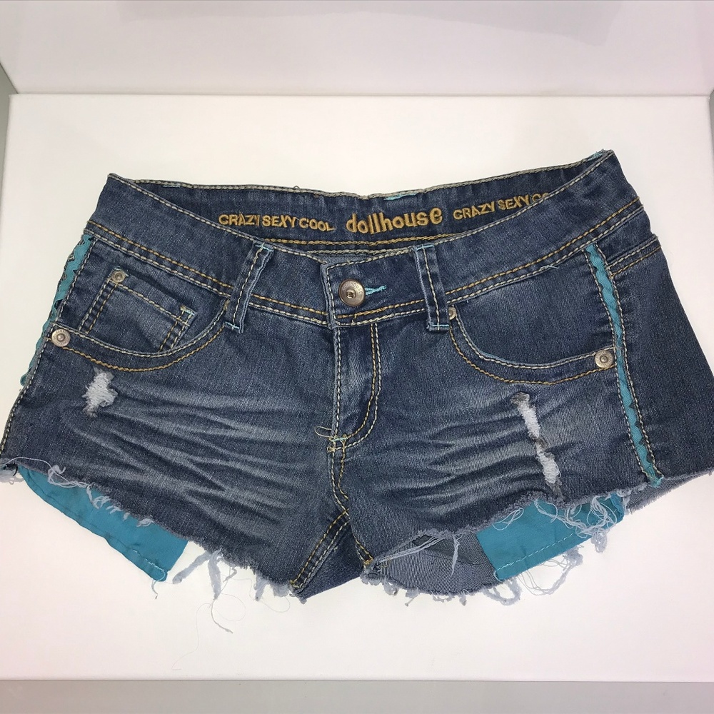 Dollhouse Cutoff shorts with blue pockets Size 7